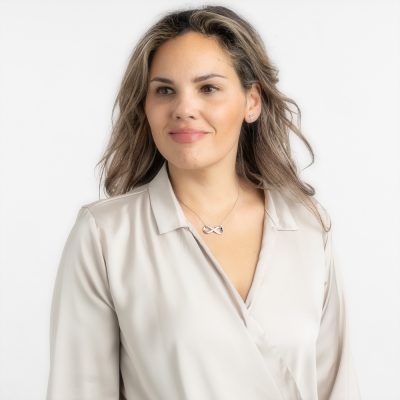 Zilverkleurige infinity ketting met strass