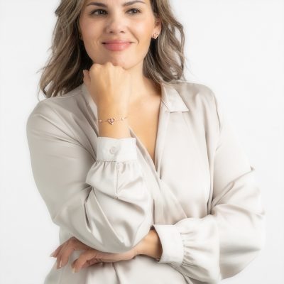 Rosé armband met rood hartje en strass